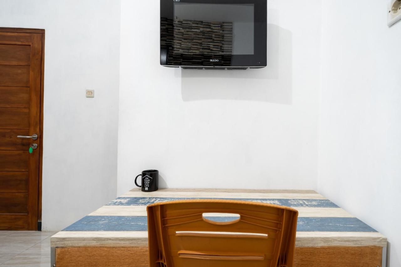 Oyo 2098 Homestay Kk Ngaglik Exterior foto