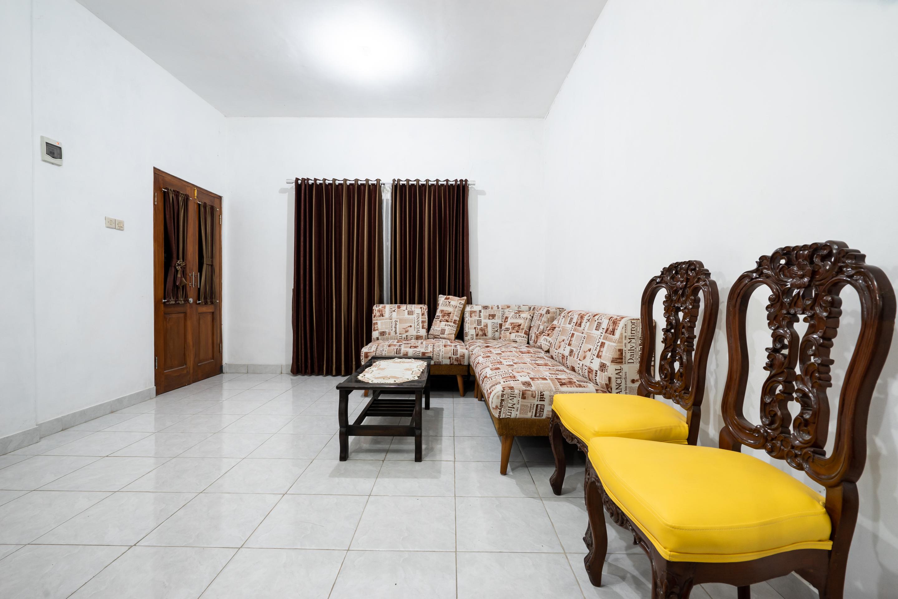 Oyo 2098 Homestay Kk Ngaglik Exterior foto